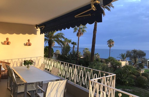 Le Suquet Apartment | 4 bedrooms - Close to palace - Sea front - Beaches on foot . Near Old Port