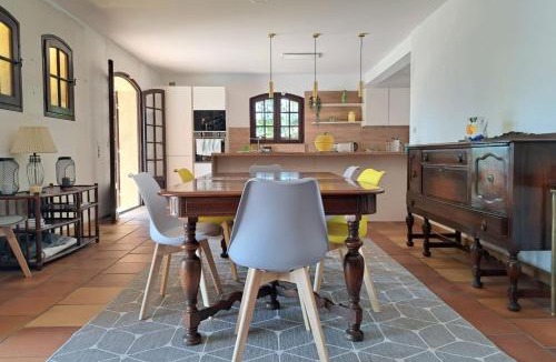 Le Cannet Villa | 4 BR Villa with Pool Sea View AC Parking - BENAKEY