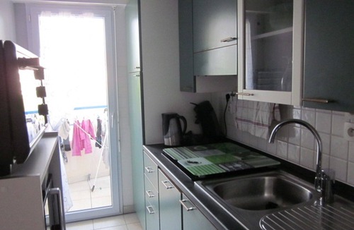 Frejus Plage Apartment | 4-PERSON APARTMENT AIR-CONDITIONED SWIMMING POOL PARKING AND WIFI