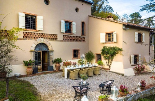 Badia Cantignano Villa | 400 m² Villa ∙ 4 bedrooms ∙ 8 guests