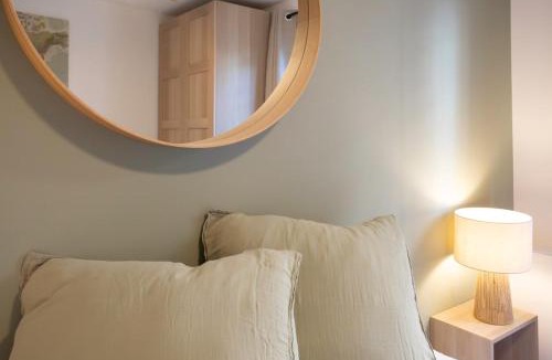 Pasteur Apartment | #41 Flat for 6, 3 Bdrs Parking Wifi 5mins walk Tram T1