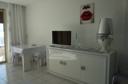 Cannes Old Town Apartment | 42 m² Apartment ∙ 1 bedroom ∙ 4 guests