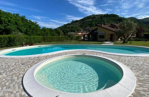Gragnola House | 450 m² House ∙ 4 bedrooms ∙ 12 guests