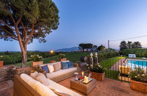 Capannori Villa | 450 m² Villa ∙ 6 bedrooms ∙ 12 guests