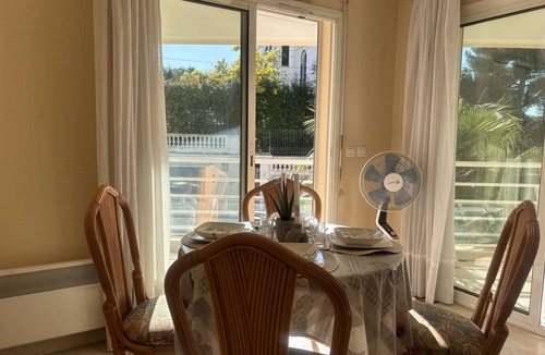 Juan-les-Pins Apartment | 46 m² Apartment ∙ 1 bedroom ∙ 4 guests