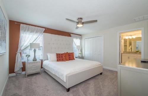 Campbell House | 4964RS TOWNHOUSE 4 BEDROOMS & 3 BATHROOMS + POOL
