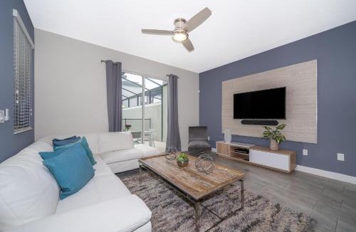 Campbell House | 4964RS TOWNHOUSE 4 BEDROOMS & 3 BATHROOMS + POOL