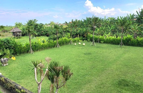 Babakan Villa | 4Bedrooms villa with views of rice field, mountain, & sunset w/spacious garden.n