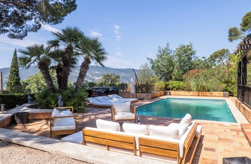 La Roquette-sur-Siagne Villa | 5-Br. VILLA with sauna, swimming pool and sea view