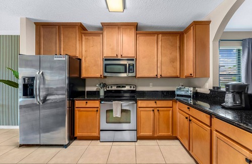 Cypress Pointe House | 5 BR with pool! By shopping, restaurants, Disneyworld, & Universal Studios!