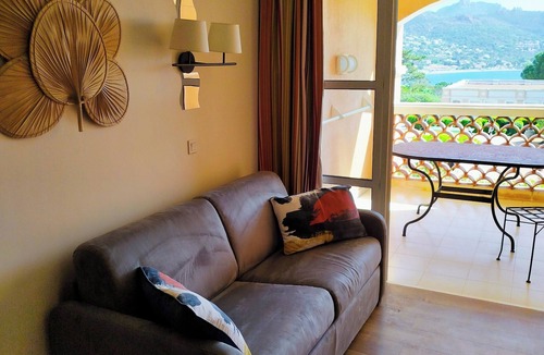 Agay Apartment | 5 pools, entertainment, beach 300m away, air-conditioned, towel service, free parking