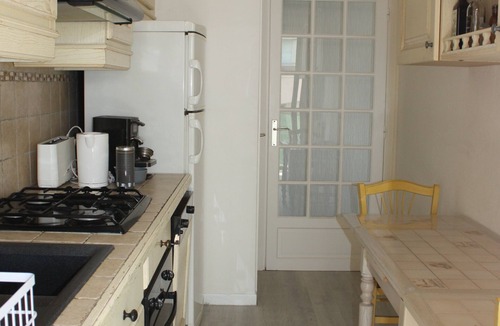 Saint-Laurent-du-Var Apartment | 50 m from the sea, calm and bright flat with large terrace, secured garage