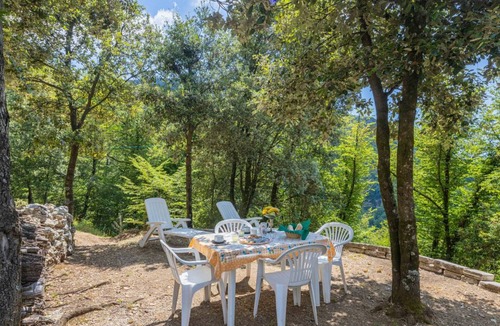 Stazzema Other | 50 m² Accommodation ∙ 2 bedrooms ∙ 4 guests
