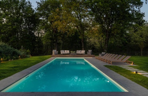 Orentano Villa | 500 m² Villa ∙ 6 bedrooms ∙ 12 guests