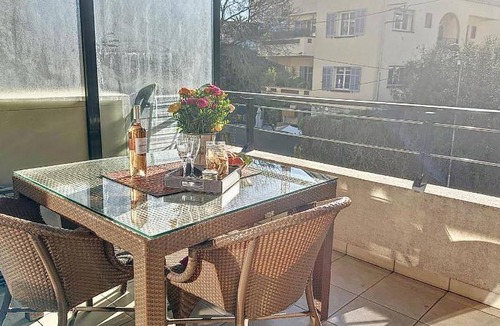 Prado - Republique Apartment | 51 m² Apartment ∙ 1 bedroom ∙ 4 guests
