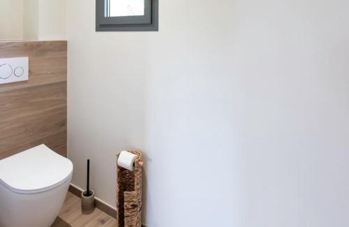 Saint-Paul-de-Vence Apartment | #53 St Paul Villa Swimpool AC Carpark BBQ for 8 Guest