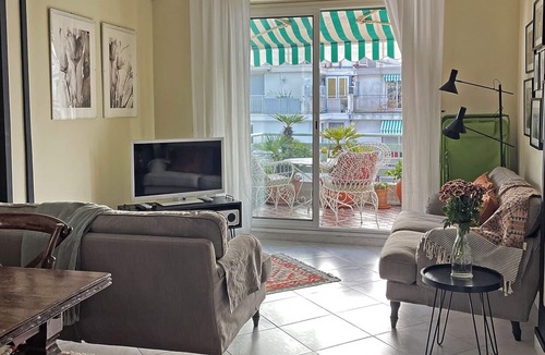 Jean-Medecin Apartment | 59. A cosy apartment with a sunny terrace close to Place Massena and the sea