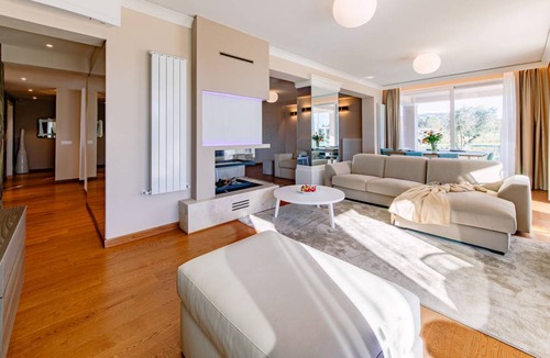 San Vincenzo Villa | 595 m² Villa ∙ 6 bedrooms ∙ 12 guests