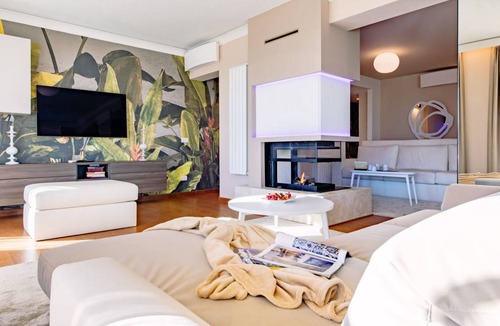 San Vincenzo Villa | 595 m² Villa ∙ 6 bedrooms ∙ 12 guests