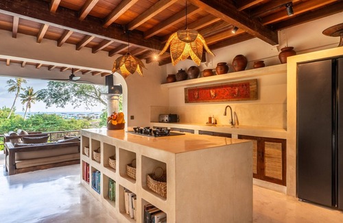 Cemagi Villa | 5BR Seseh Beach Villa-Sea View & Infinity Pool