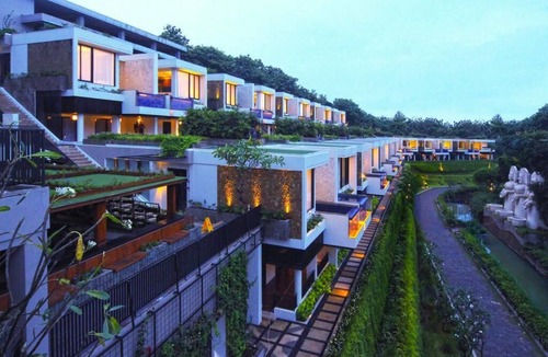 Pecatu House | 6 BDR Great for Group Near GWK In Jimbaran