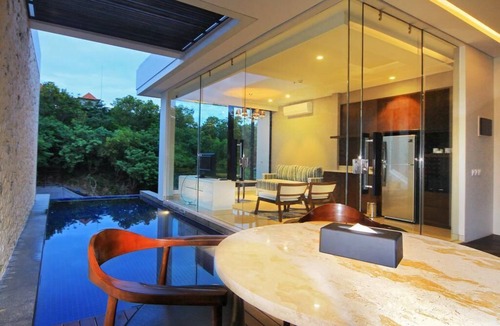 Pecatu House | 6 BDR Great for Group Near GWK In Jimbaran