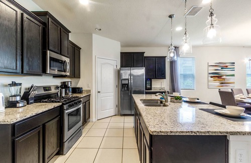Sunridge Woods Villa | 6 BED | 4 BATH Wealth Villa w/Gamesroom & POOL 7049Oak