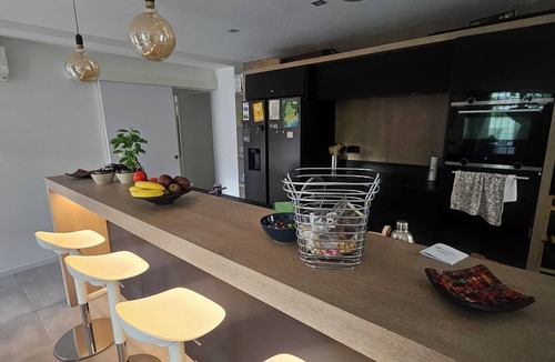 Boulouris-sur-Mer Apartment | 6-bed apartment, 60m² terrace, 2-minute walk to shops and beach (+/- 150m)