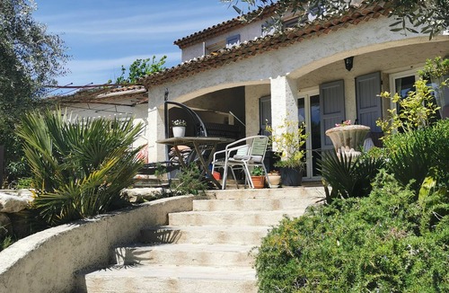 Chateauneuf-Grasse House | 6 bed room Villa with private pool by golf