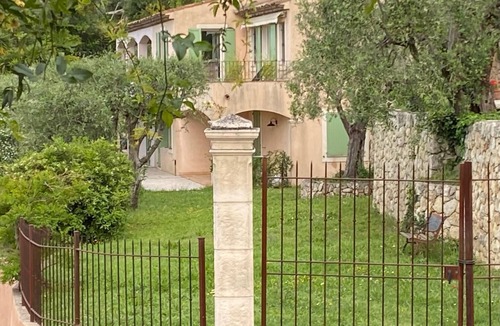 Grasse Villa | 6 Bedroom Villa 4* Grasse Absolute calm swimming pool 10x4 Panorama sea mountain