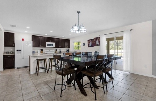 Crystal Cove House | 6 Bedrooms/4.5 Bathrooms/Crystal Cove (957 EG)