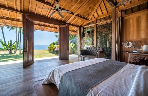 Lovina Villa | 600 m² Villa ∙ 4 bedrooms ∙ 11 guests