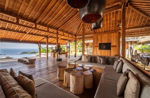 Lovina Villa | 600 m² Villa ∙ 4 bedrooms ∙ 11 guests