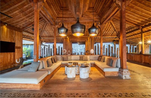 Lovina Villa | 600 m² Villa ∙ 4 bedrooms ∙ 11 guests