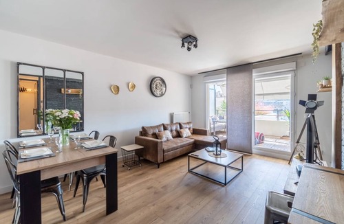 Riou - Petit Juas - Av de Grasse Apartment | 65 m² Apartment ∙ 2 bedrooms ∙ 6 guests