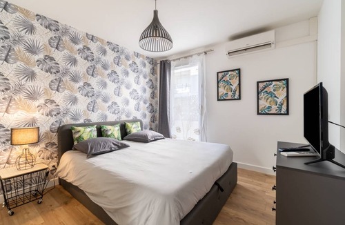 Riou - Petit Juas - Av de Grasse Apartment | 65 m² Apartment ∙ 2 bedrooms ∙ 6 guests