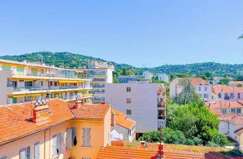 Prado - Republique Apartment | 70 m² Apartment ∙ 2 bedrooms ∙ 5 guests