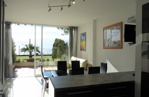 Cannes La Bocca Apartment | 70 m² Apartment ∙ 2 bedrooms ∙ 5 guests