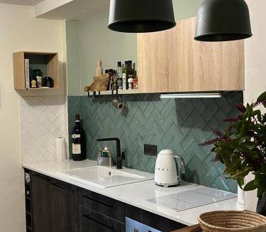 Roquefort-les-Pins Bed & Breakfast | 70 m² Bed and breakfast ∙ 3 guests