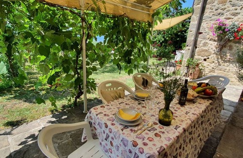 Petrognano Villa | 70 m² Villa ∙ 2 bedrooms ∙ 4 guests