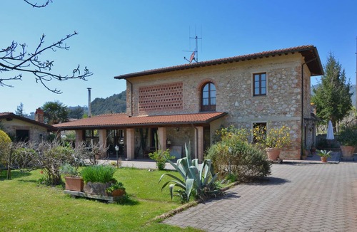 Camaiore House | 72 m² House ∙ 2 bedrooms ∙ 4 guests
