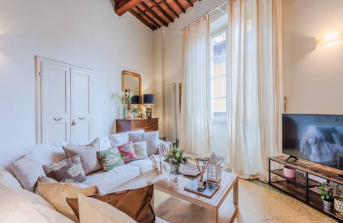 Lucca Historical Center Apartment | 75 m² Apartment ∙ 2 bedrooms ∙ 3 guests