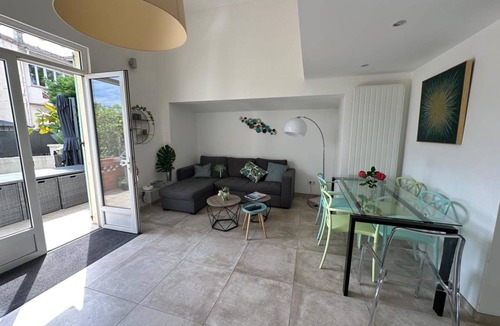 Mandelieu-la-Napoule Beach House | 75 m² House ∙ 3 bedrooms ∙ 6 guests
