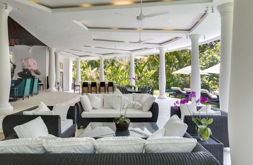 Buduk Villa | 7BR Villa In Tabanan, 12Min Drive To Berawa Beach! - W/Swimming Pool!