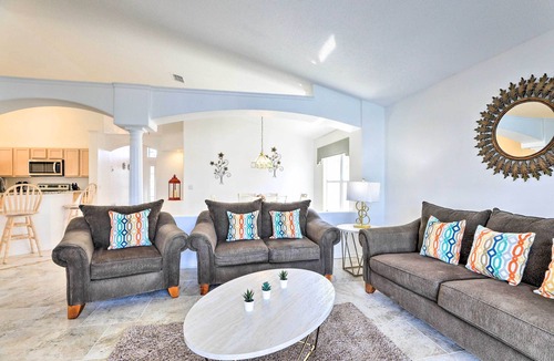 Eagle Pointe South House | 8 Mi to Disney World: Home w/Lanai + Game Room!