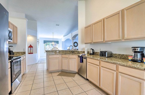 Eagle Pointe South House | 8 Mi to Disney World: Home w/Lanai + Game Room!