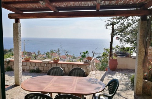 Chiessi House | 80 m² House ∙ 2 bedrooms ∙ 6 guests