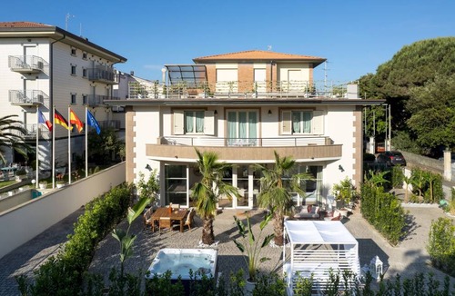 Lido di Camaiore Villa | 80 m² Villa ∙ 2 bedrooms ∙ 6 guests