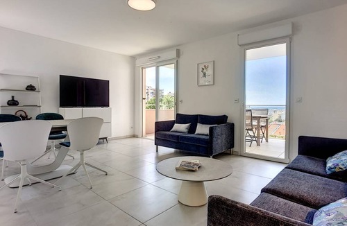 Antibes Condo | 83 m² Condo ∙ 3 bedrooms ∙ 6 guests