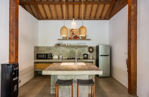 Petitenget Villa | 8BR Oberoi 700m Beach Central Seminyak Villa